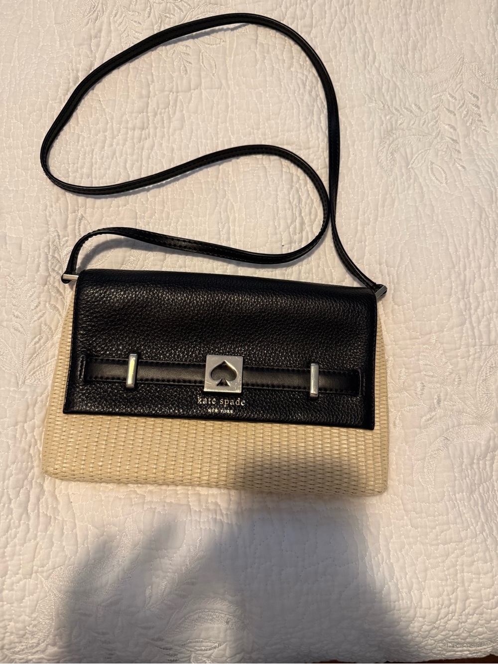 👜 Kate Spade New York Woven Straw & Leather Crossbody Bag
